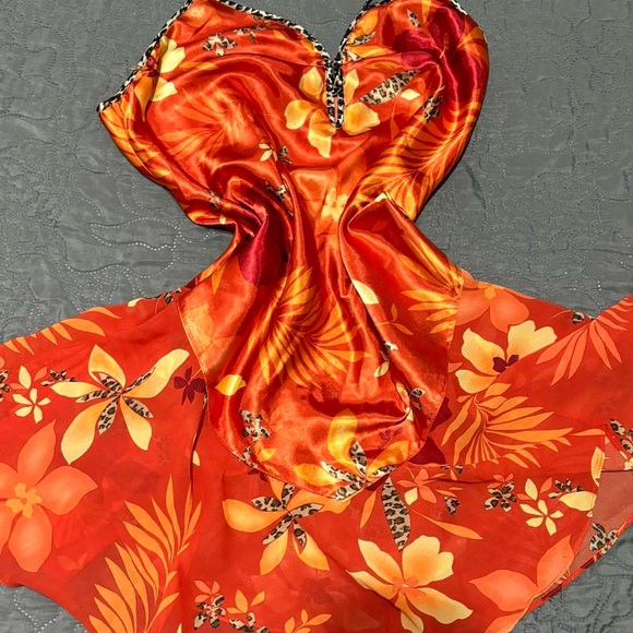 SUPER SHORT FLORAL SLIP - Picture 2 of 3